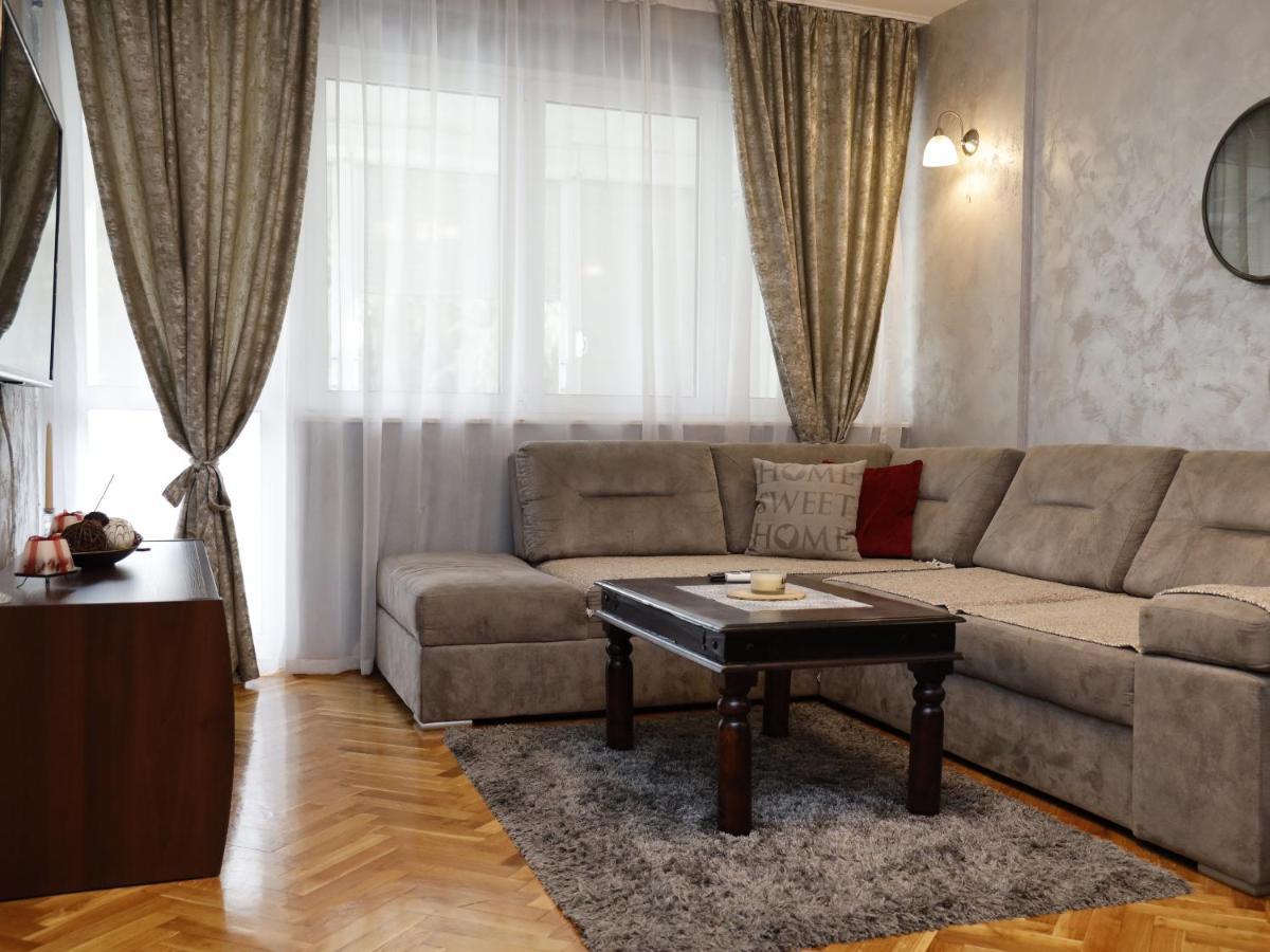 Mona Apartment